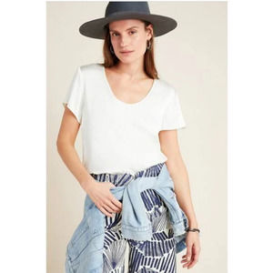 100% Silk Anthropologie Lucy Tee Round V Neck Short Sleeve Top in Cream Size: M